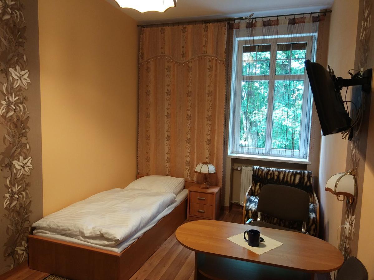 Palac Ogrodowa Tarnowskie Góry Buitenkant foto
