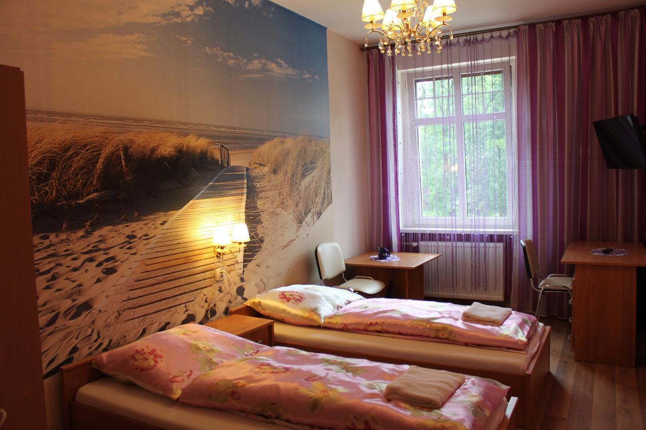 Palac Ogrodowa Tarnowskie Góry Buitenkant foto